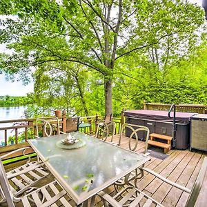 Villa Cozy Retreat With Hot Tub, On Sleepy Hollow Lake! Athens Exterior photo