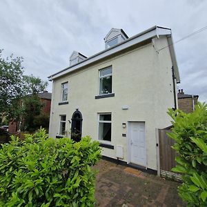 Milne Apartment 2 Milnrow Exterior photo