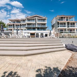 Trizonia Bay Hotel Exterior photo