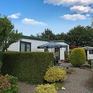 Villa Chalet Drenthe Huren! Hart Van Bosrijk Drenthe! -Rust, Ruimte En Ontspanning Is Genieten! Welkom! -Peace, Space And Relaxation Is Enjoyment! Welcome! -Ruhe, Raum Und Entspannung Sind Genuss! Willkommen! Schoonloo Exterior photo