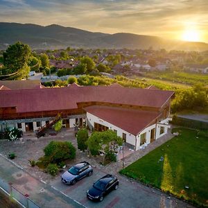 Hotel Pensiunea Ara Alba Iulia Exterior photo