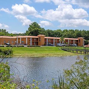 Quality Inn & Suites Mt Dora North Mount Dora Exterior photo