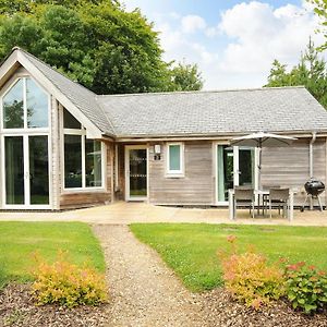 Villa Swandown, 3 Blackdown Chard Exterior photo