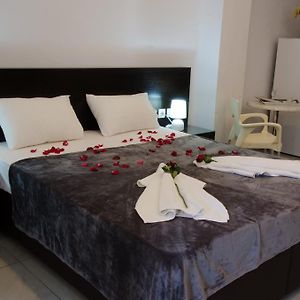 Polykratis Rooms Skiathos-Stadt Room photo