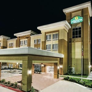 Hotel La Quinta By Wyndham Victoria - South Exterior photo