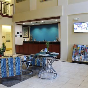 Best Western Plus Lake Elsinore Inn&Suites Exterior photo