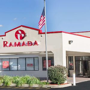 Hotel Ramada By Wyndham Yonkers - Westchester Exterior photo