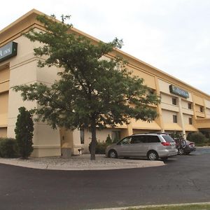 La Quinta Inn By Wyndham Detroit Southgate Exterior photo