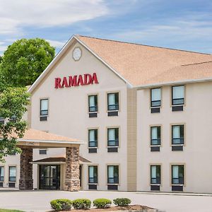 Hotel Ramada By Wyndham Strasburg Dover Exterior photo