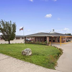 Motel Super 8 By Wyndham Henryetta Exterior photo