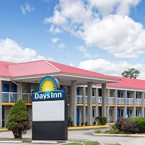 Days Inn by Wyndham Richmond Exterior photo