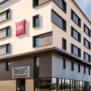 Hotel Ibis Saint Quentin En Yvelines - Velodrome Montigny-le-Bretonneux Exterior photo