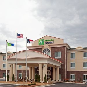Holiday Inn Express Pembroke, An Ihg Hotel Exterior photo