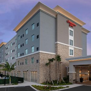 Hampton Inn Miami Airport East Exterior photo