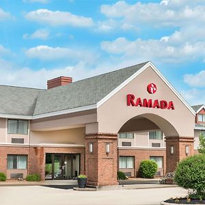 Hotel Ramada By Wyndham Vandalia Exterior photo