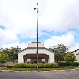 Hotel La Quinta By Wyndham Overland Park Exterior photo