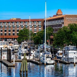 Hotel Doubletree By Hilton New Bern - Riverfront Exterior photo