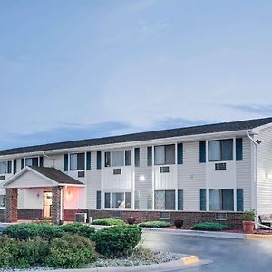 Motel Super 8 By Wyndham Tomah Wisconsin Exterior photo