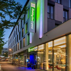 Holiday Inn Express Stuttgart-Waiblingen, an IHG Hotel Waiblingen  Exterior photo