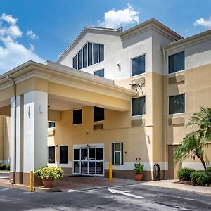 Comfort Inn & Suites Deland - Near University Exterior photo