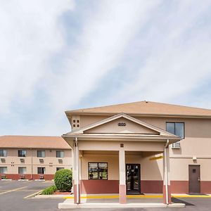 Hotel Super 8 By Wyndham Rock Falls Sterling Area Exterior photo