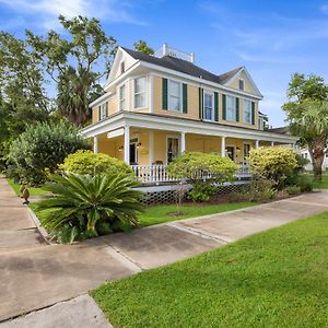 Coombs Inn & Suites Apalachicola Exterior photo