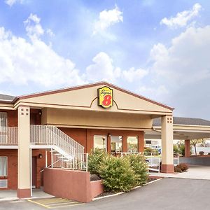 Hotel Super 8 By Wyndham Salina/Scenic Hills Area Exterior photo