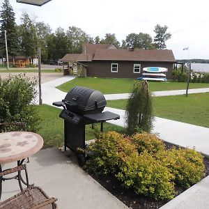 Hotel Les Chalets Baie Cascouia Larouche Exterior photo