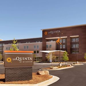 La Quinta Inn & Suites By Wyndham Braselton Exterior photo