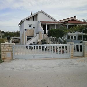 Apartments With A Parking Space Nin, Zadar - 12864 Exterior photo