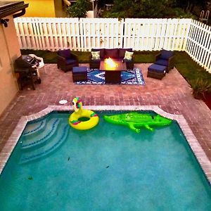 Home In West Palm Beach With Heated Pool Exterior photo