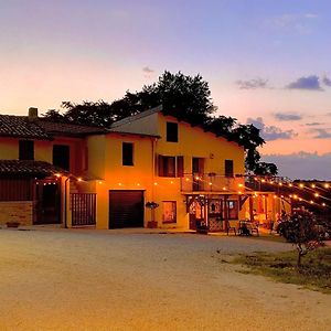 Hotel Chiaraluce Country House Massignano Exterior photo