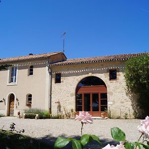 Bed and Breakfast Chateau Le Livey Saint-Pierre-d'Aurillac Exterior photo