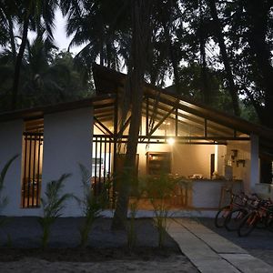 Hotel Moonstone Hammock Alibaug Alībāg Exterior photo