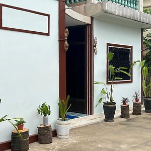 Lotus Blanc Homestay Battambang Exterior photo