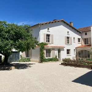 Bed and Breakfast No12 Mansle-les-Fontaines Exterior photo