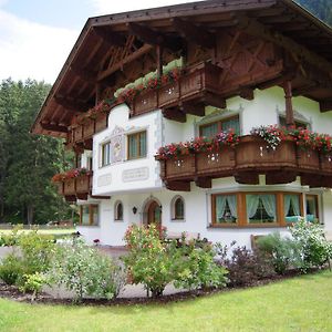 Hotel Pension Peter Neustift im Stubaital Exterior photo