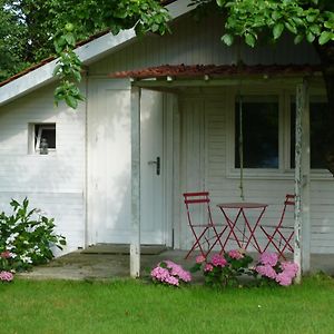 Bed and Breakfast Le Chalet De La Longere Beuvry-la-Foret Exterior photo