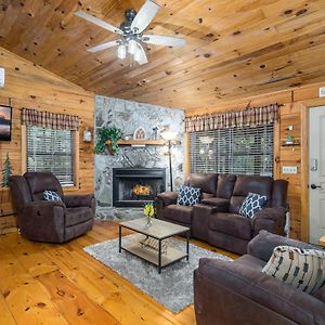 Villa Cute Log Cabin For Family Retreat In Blue Ridge Exterior photo