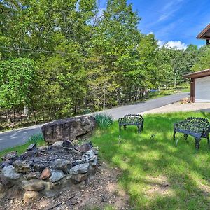 Lush Garfield Cabin With Community Pool And Lake! Exterior photo