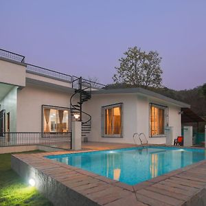 Enchanting Pastures By Stayvista - A Hill-View Villa With Pool, Lawn, Gazebo & Terrace Khopoli Exterior photo