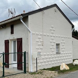 Villa Gite Le Petit Quartier Berson Exterior photo