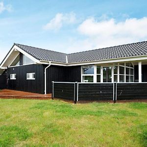 8 Person Holiday Home In H Rve Hørve Exterior photo