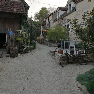 Villa Gite Des Remparts Bèze Exterior photo