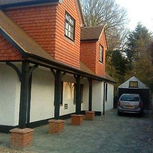 Bed and Breakfast Hurstbourne Camberley Exterior photo