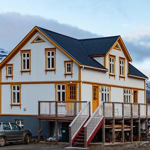 Ferienwohnung Undiraldan - Steinholt, Old Music School Seyðisfjörður Exterior photo