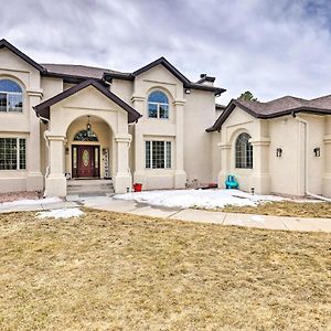 Villa Estate With Indoor Pool And Decks About 25 Mi To Dtwn Colorado Springs Exterior photo