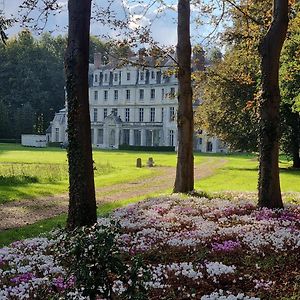 Bed and Breakfast Les Ecuries Du Chateau De Brumare Brestot Exterior photo