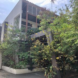 Bang Chak Homestay Bangkok Exterior photo