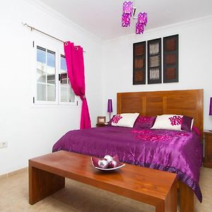 Villa Joanne - 4 Bedroom Villa - Wifi And Air Conditioning - Perfect For Families Puerto del Carmen  Exterior photo